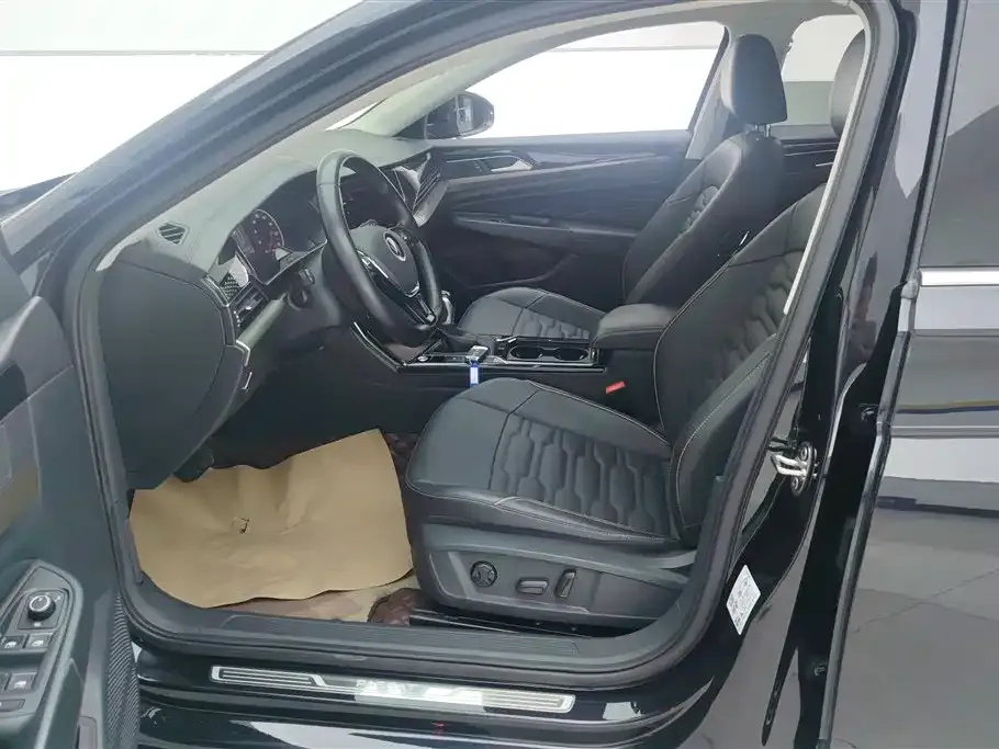 Volkswagen Passat — фото 7