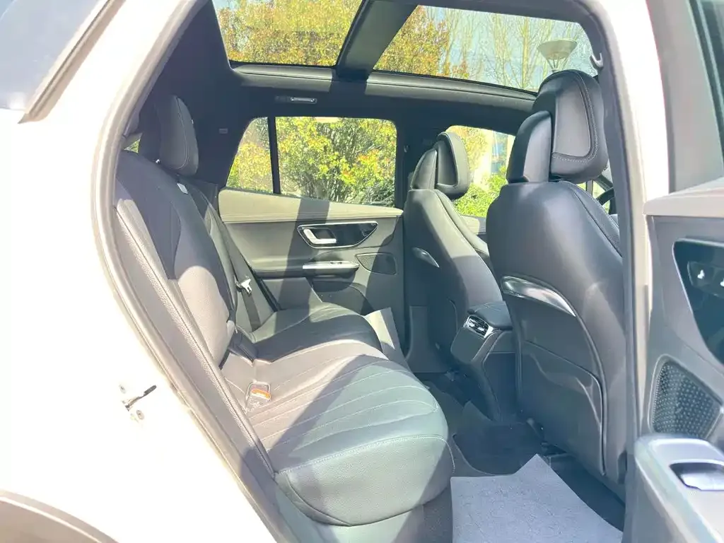 Mercedes-Benz EQE SUV — фото 3