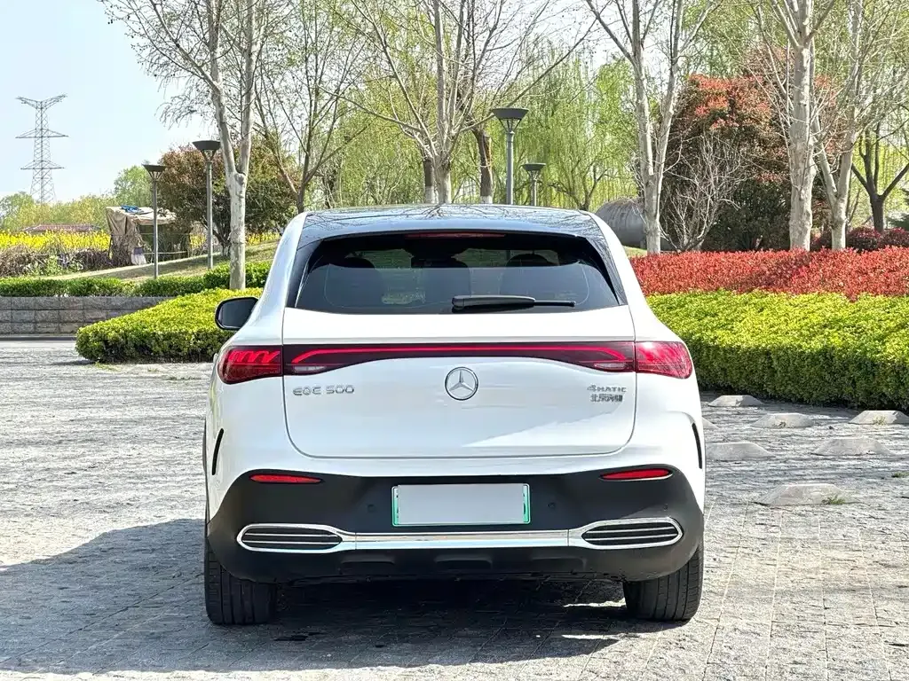 Mercedes-Benz EQE SUV — фото 4