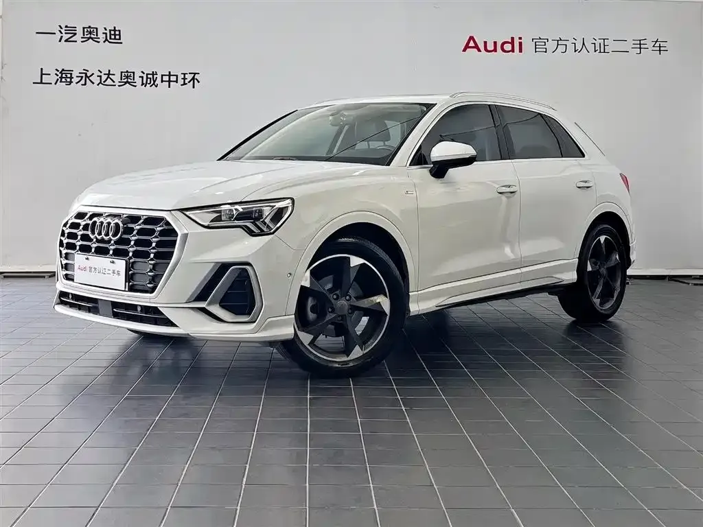 Audi Q3 — фото 1