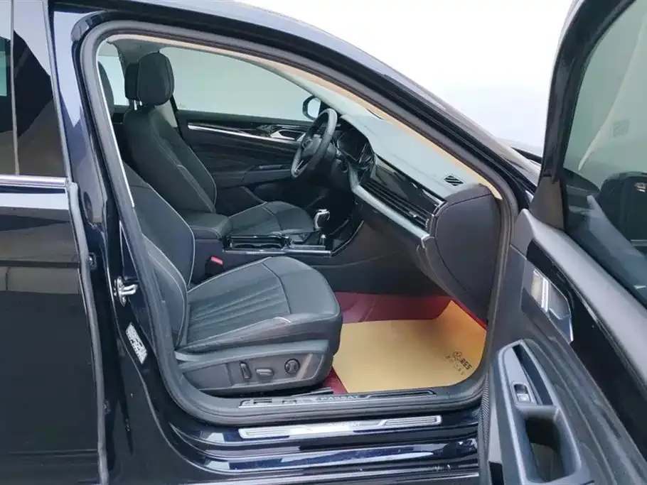 Volkswagen Passat — фото 9