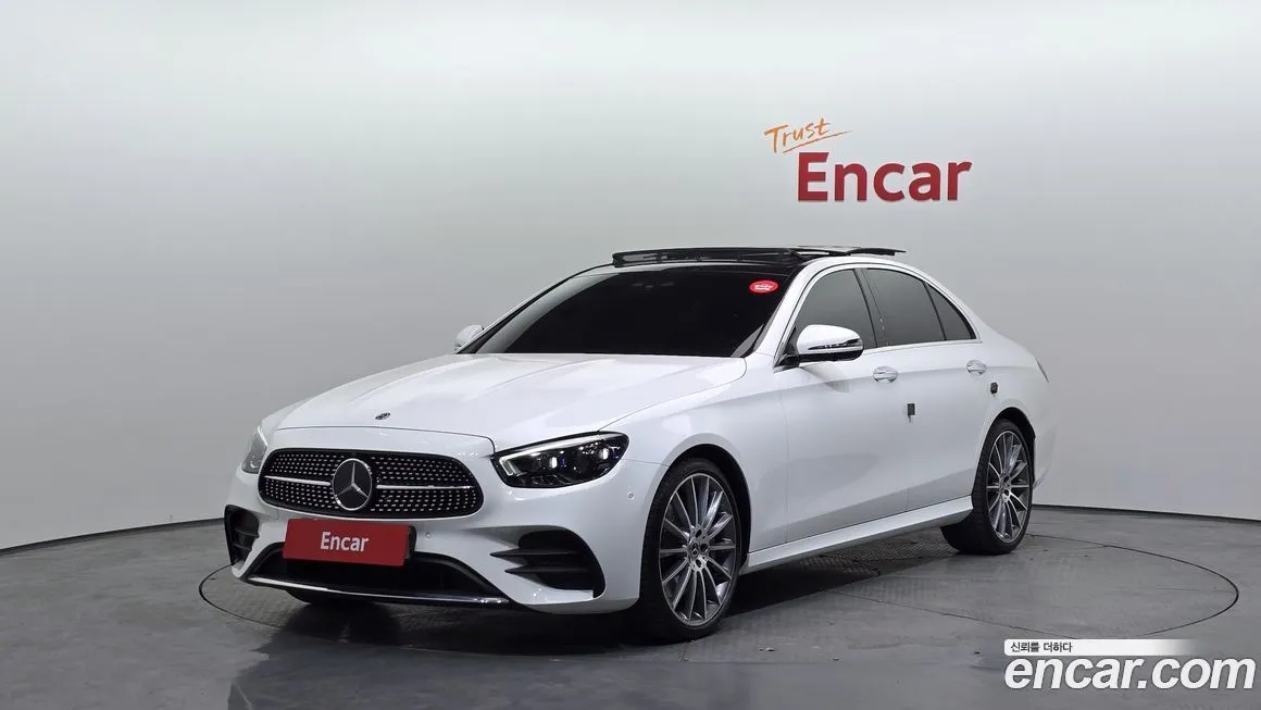 Mercedes-Benz E-Class — фото 1