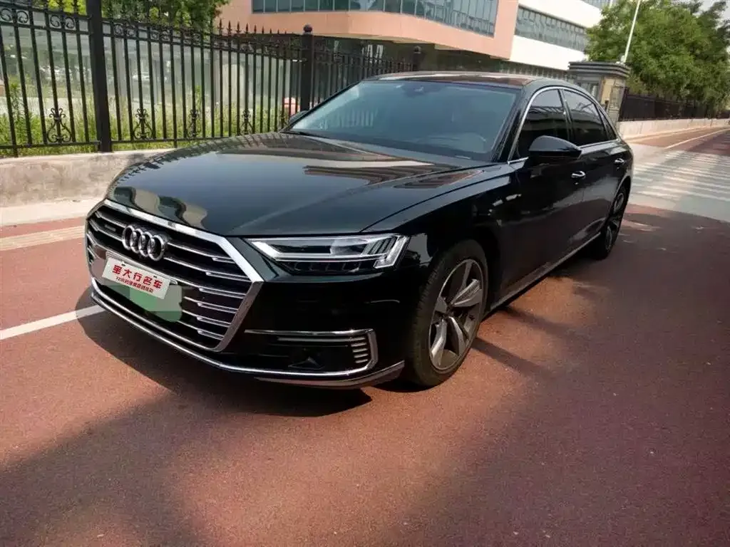 Audi A8 New Energy — фото 1