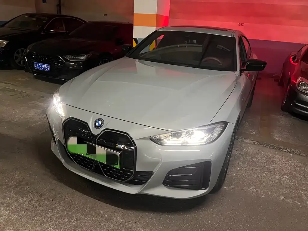 BMW i4 — фото 1