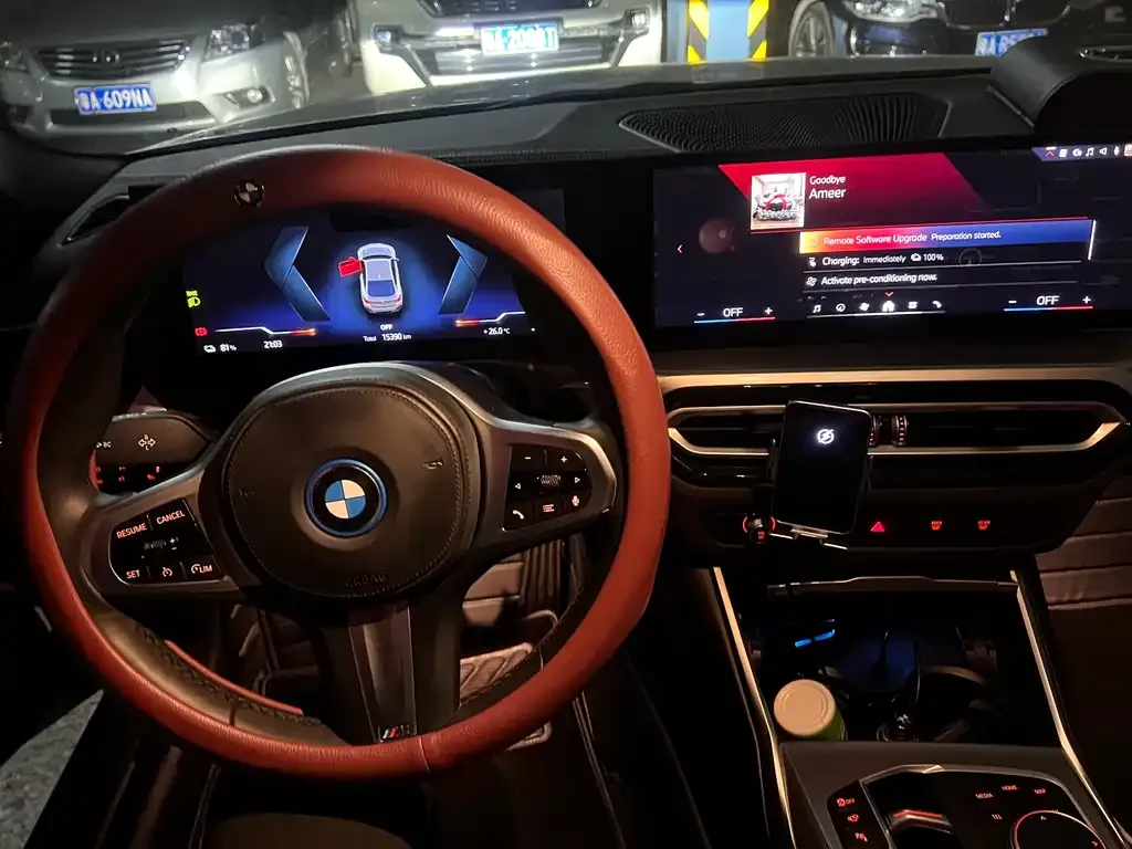 BMW i4 — фото 10