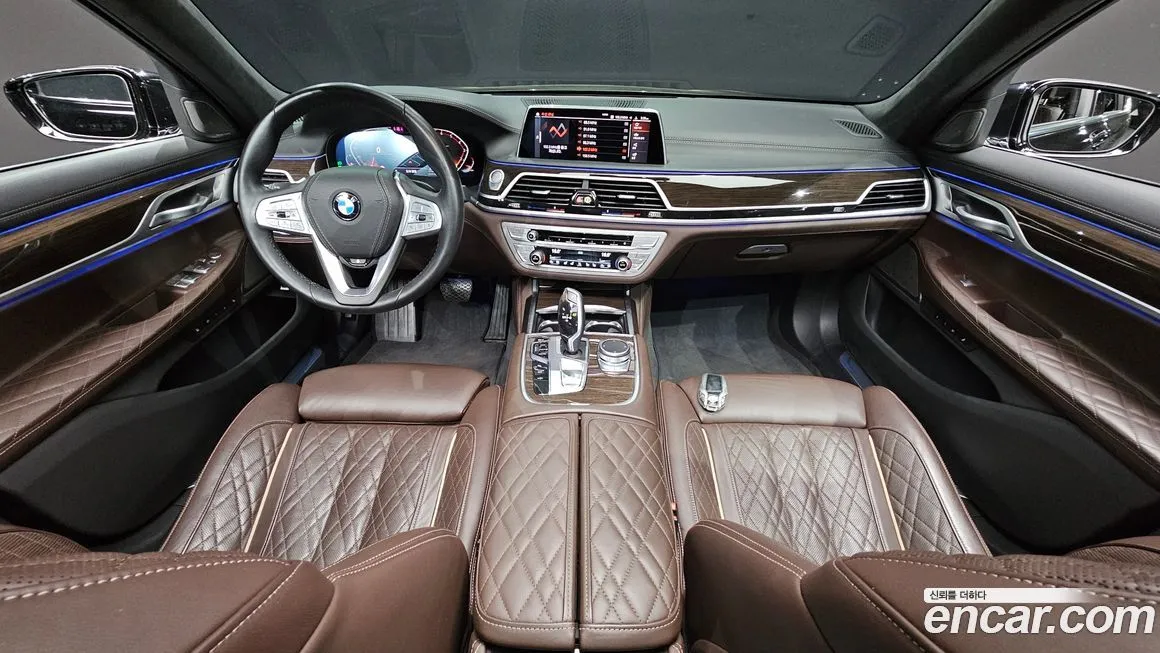 BMW 7-Series — фото 10