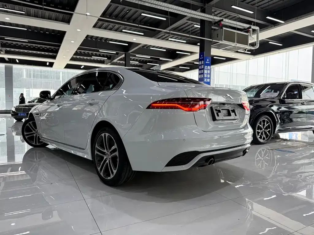 Jaguar XEL — фото 4
