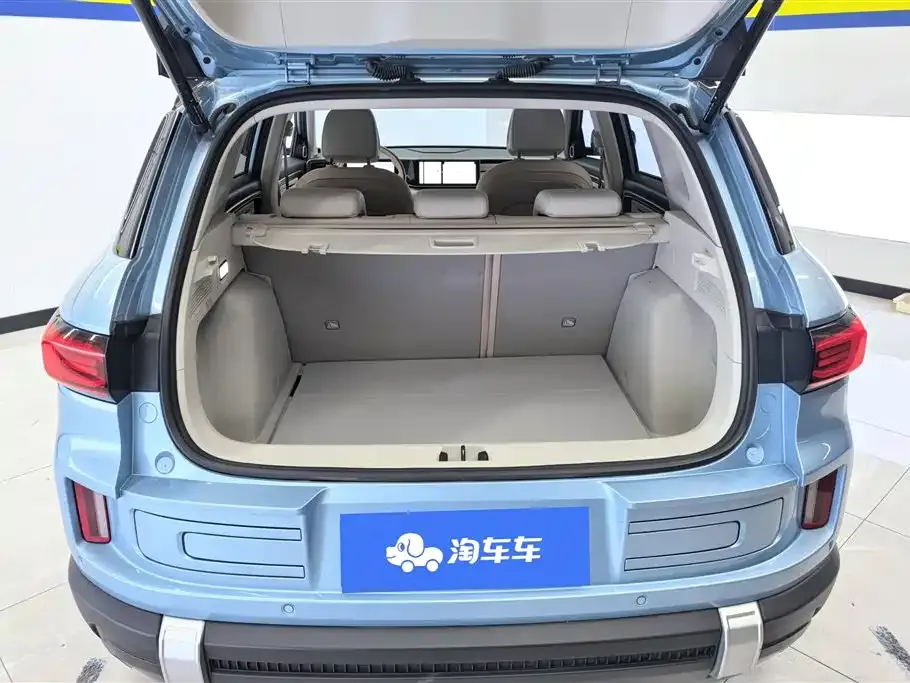 Geely Icon — фото 9