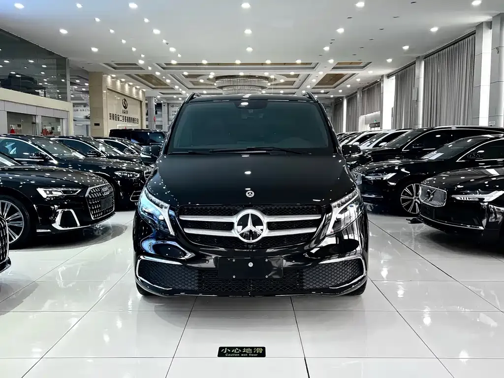 Mercedes-Benz V-Class — фото 4