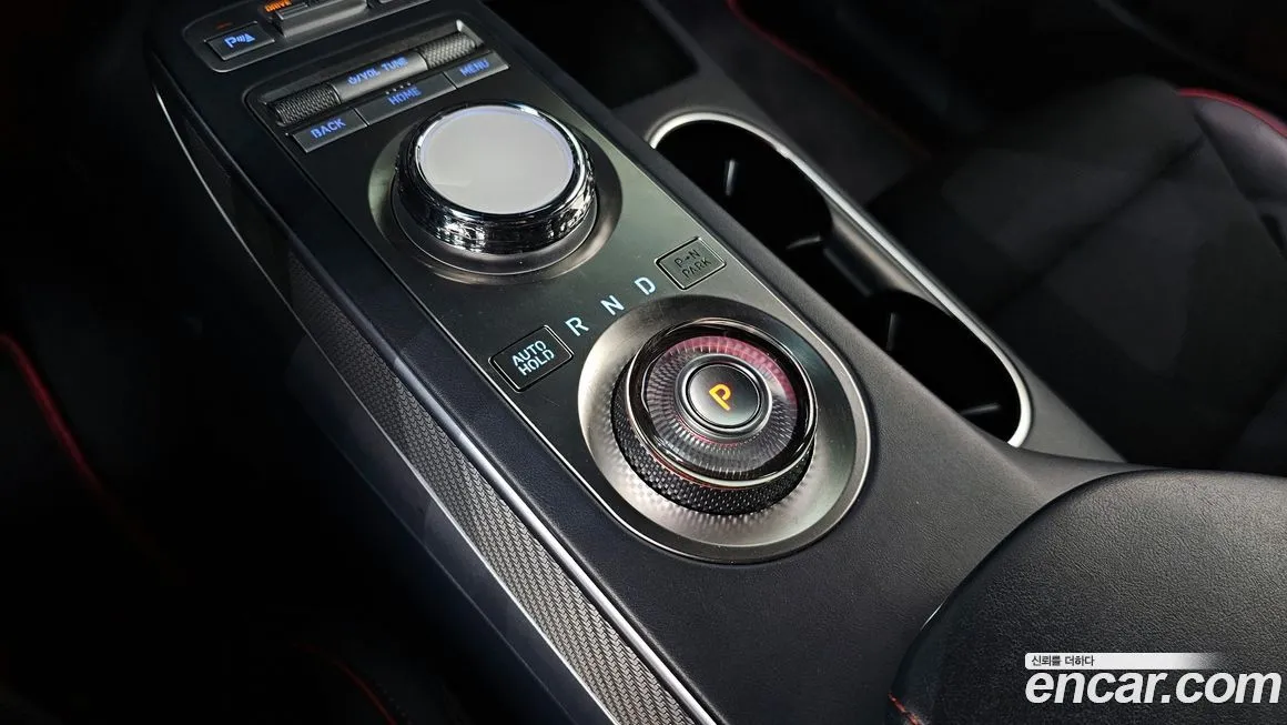 Genesis GV70 — фото 10