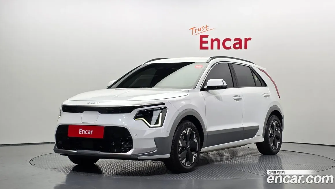 Kia Niro — фото 1