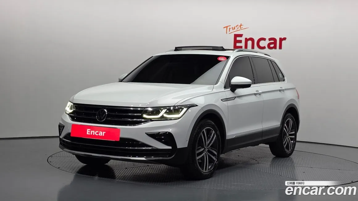 Volkswagen Tiguan — фото 1