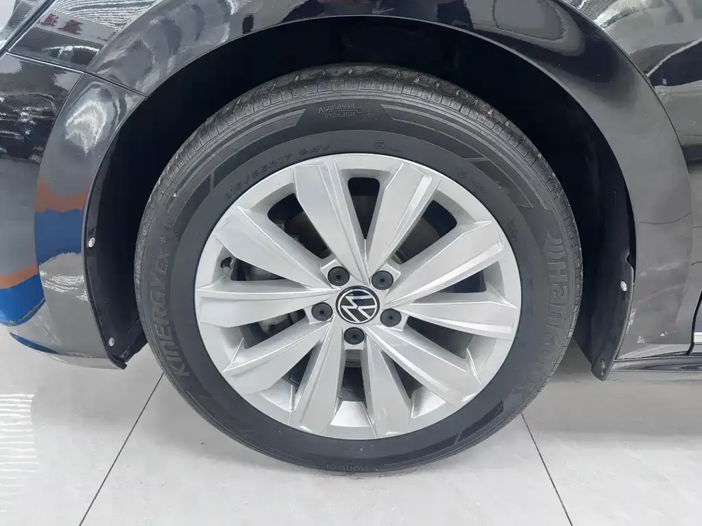 Volkswagen Passat — фото 7