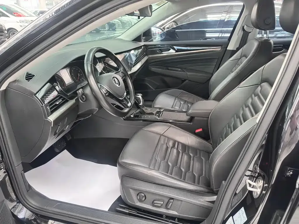 Volkswagen Passat — фото 5