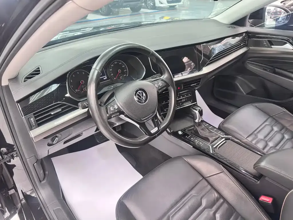 Volkswagen Passat — фото 4