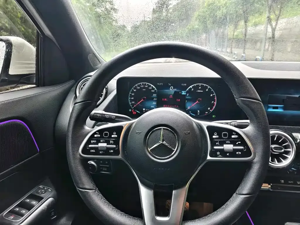 Mercedes-Benz GLA — фото 6