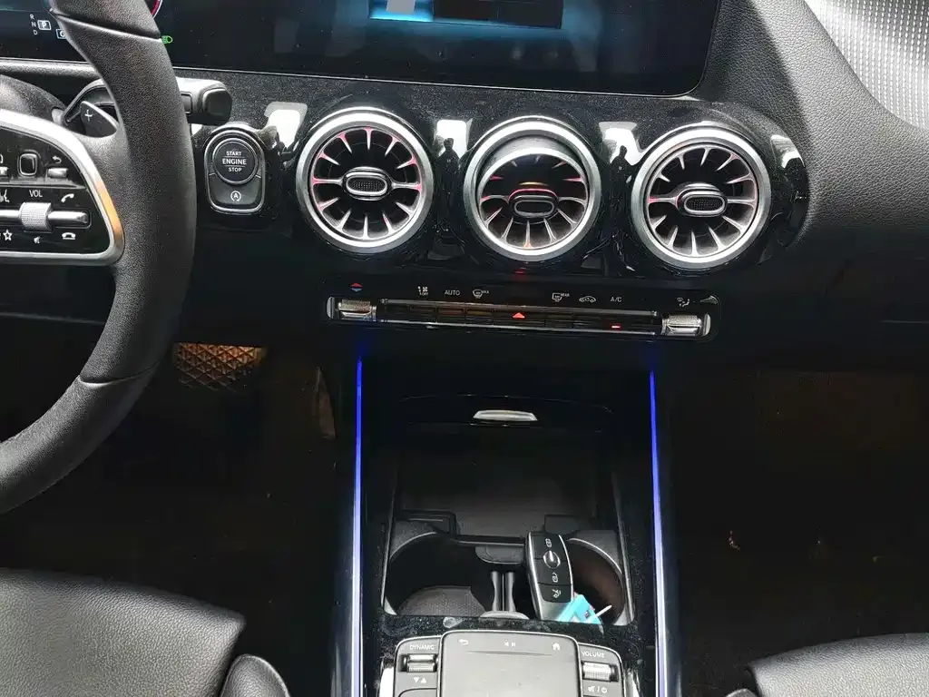 Mercedes-Benz GLA — фото 5