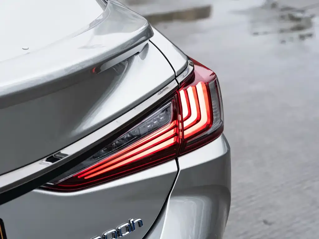 Lexus ES — фото 2