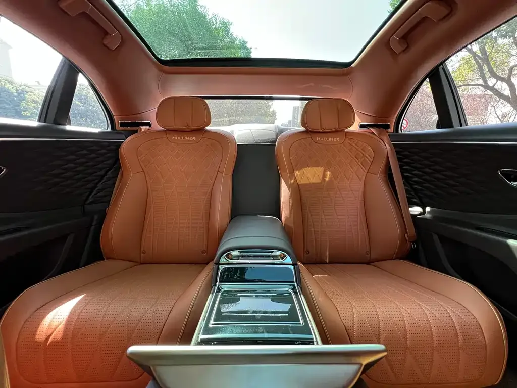 Bentley Flying Spur PHEV — фото 4