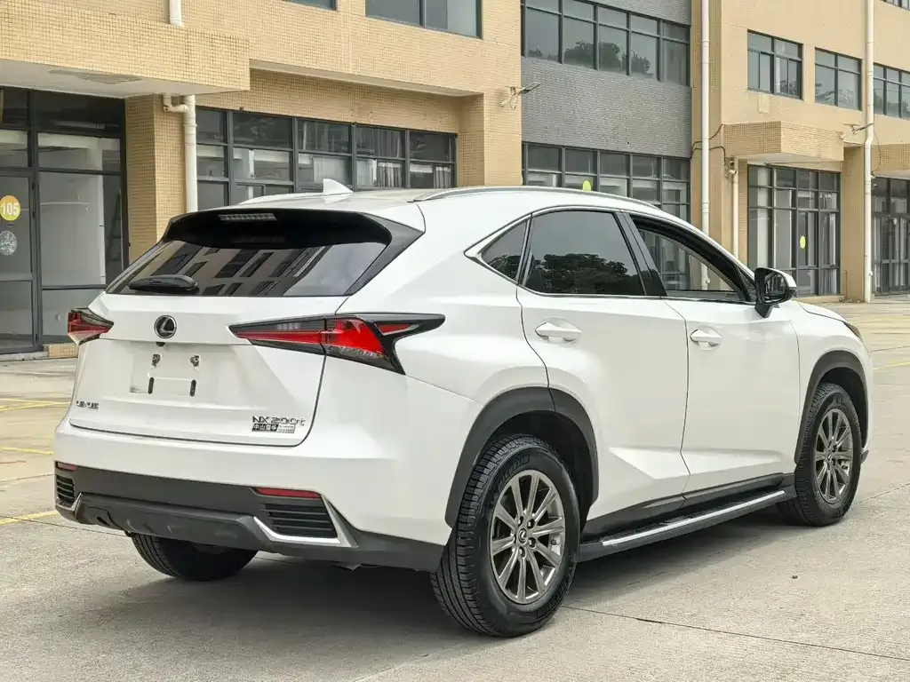Lexus NX — фото 3