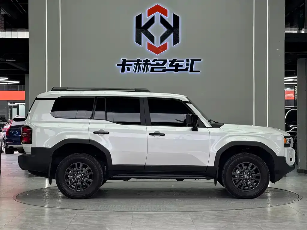Toyota Prado — фото 2