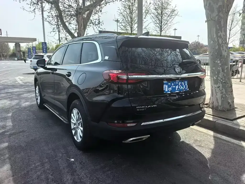 Buick Enclave — фото 9