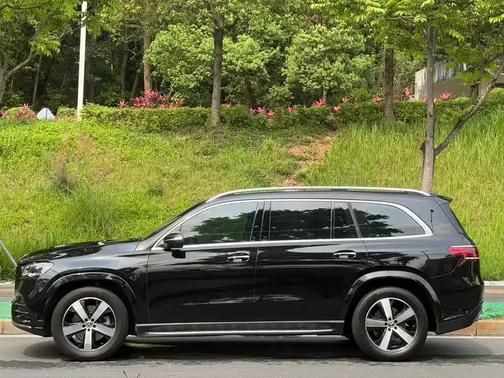 Mercedes-Benz GLS — фото 6