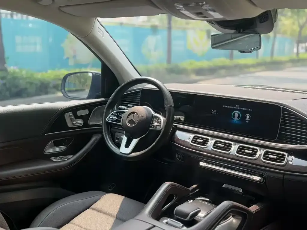 Mercedes-Benz GLS — фото 2