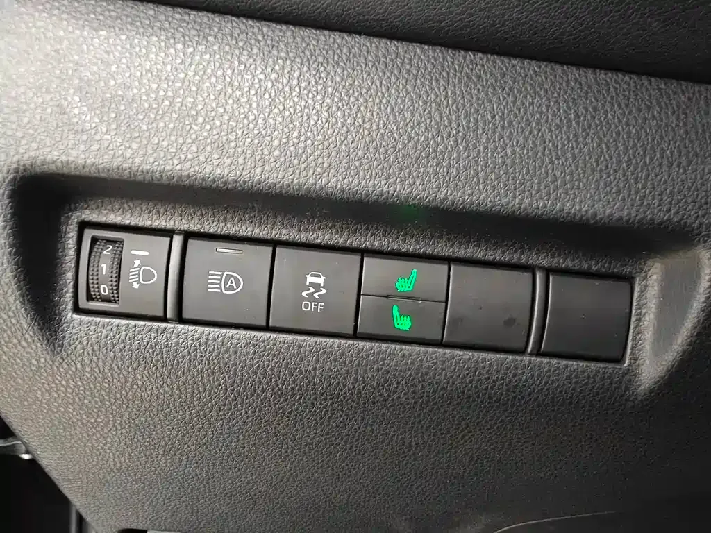 Toyota Harrier — фото 10