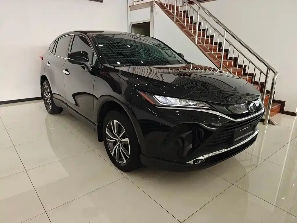 Toyota Harrier — фото 4