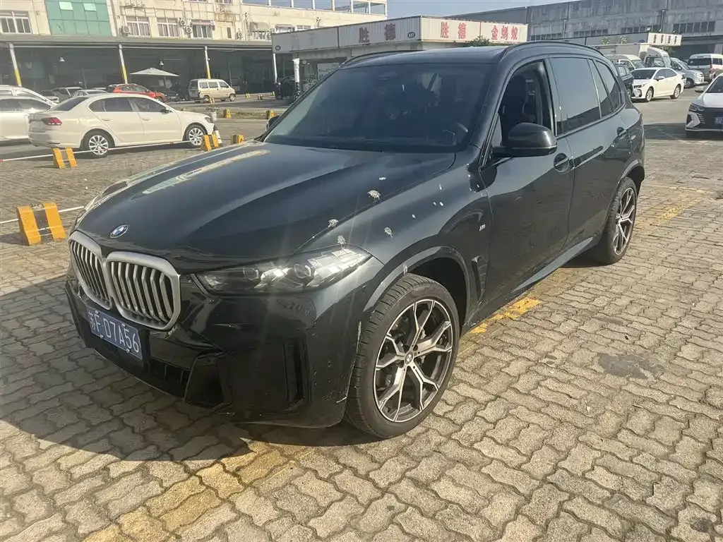 BMW X5 — фото 1