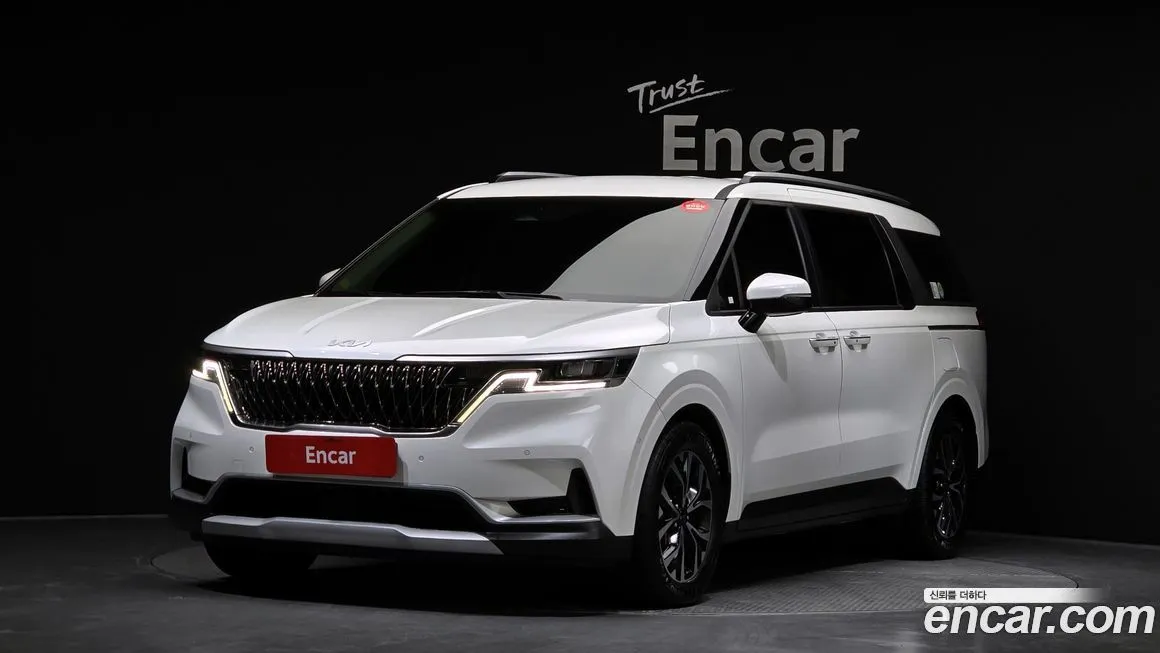 Kia Carnival — фото 1