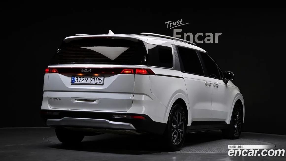 Kia Carnival — фото 2