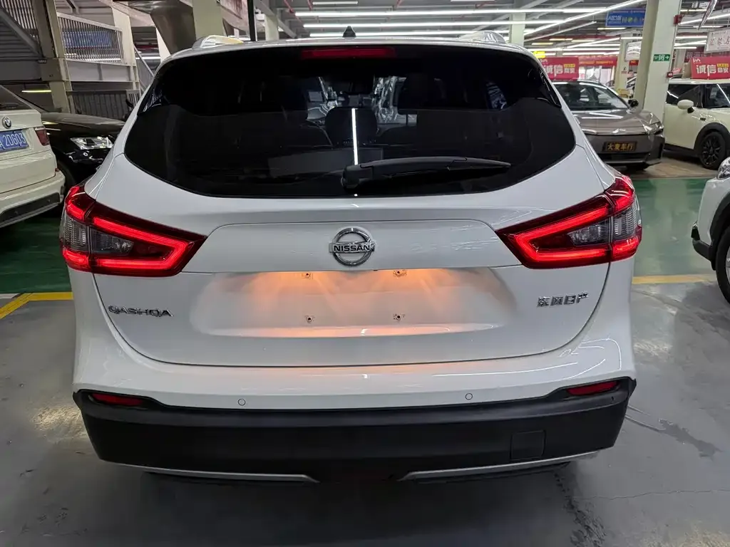 Nissan Qashqai — фото 2