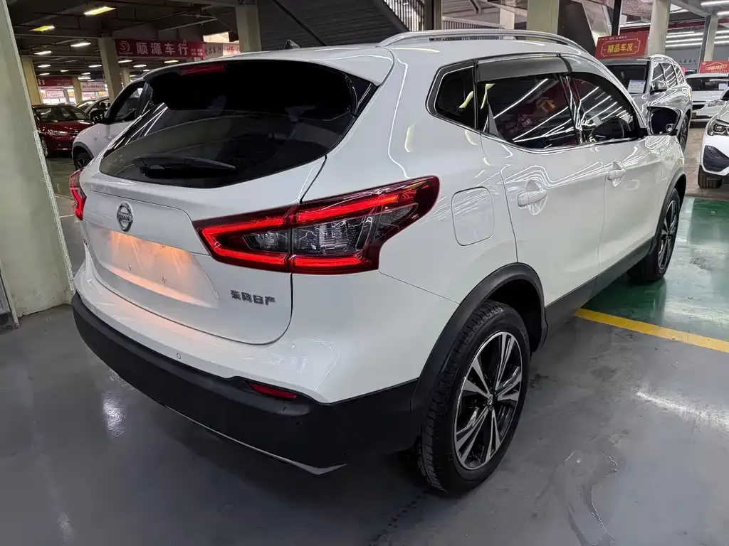 Nissan Qashqai — фото 3