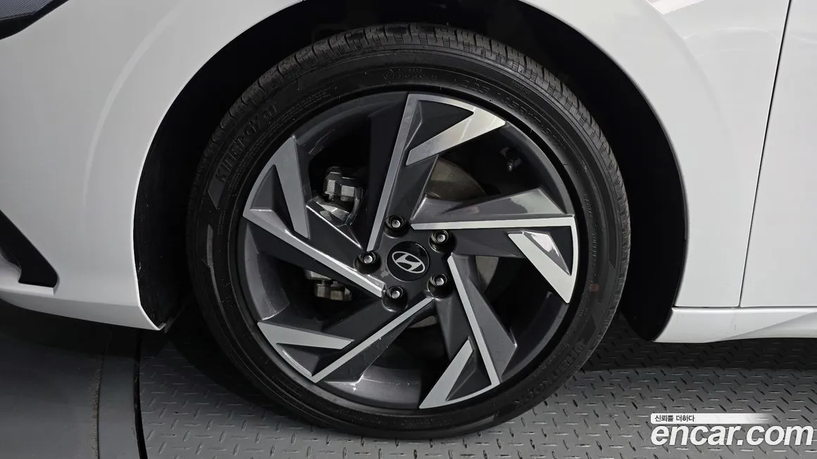 Hyundai AVANTE — фото 3