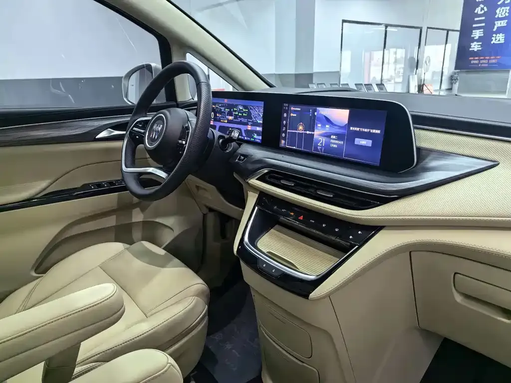 Buick GL8 Hybrid — фото 10