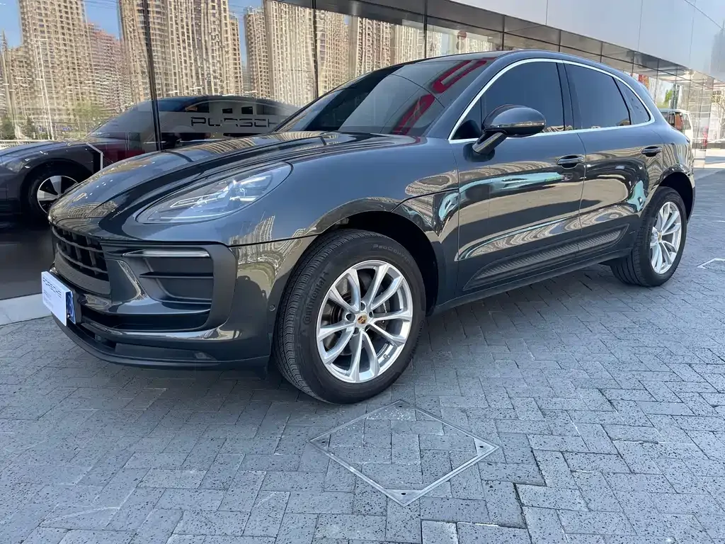 Porsche Macan — фото 1
