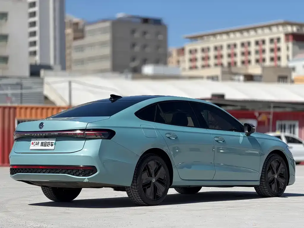 Volkswagen Passat — фото 5