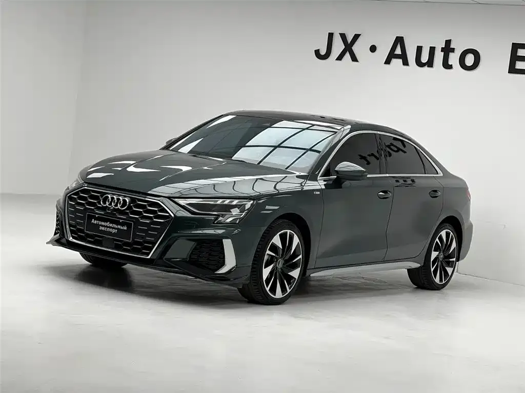 Audi A3 — фото 1