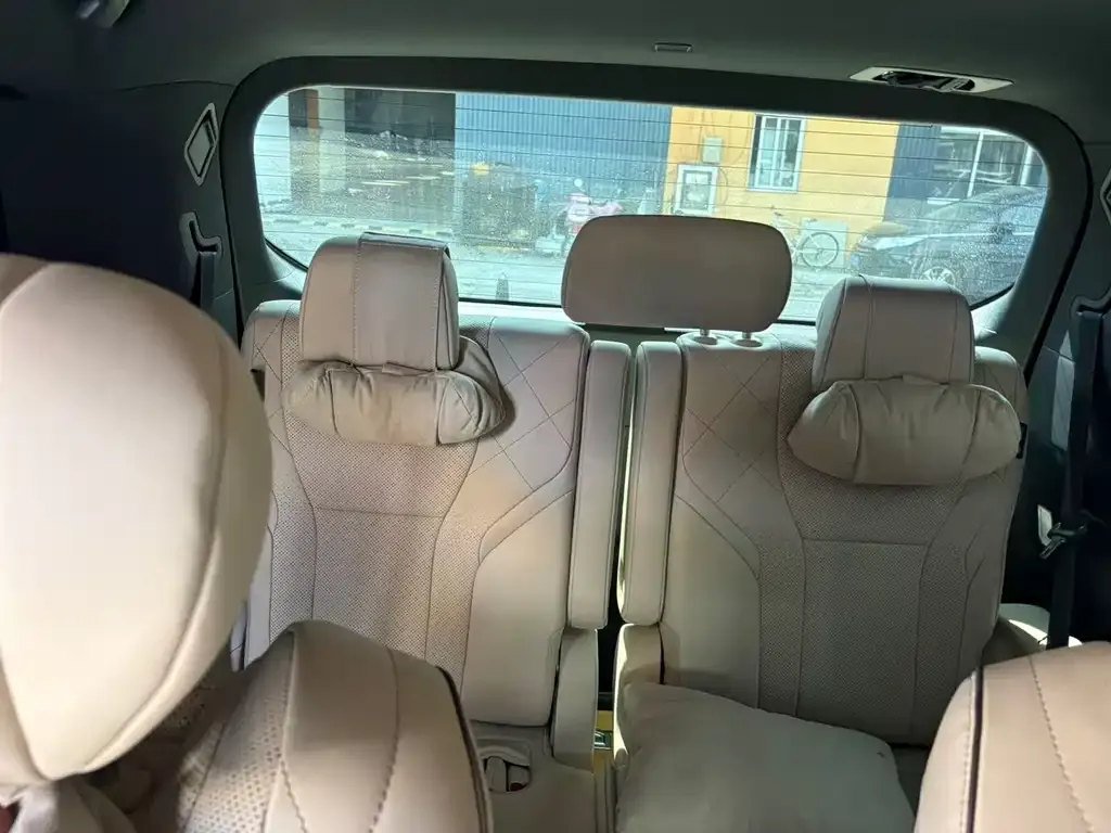 Toyota Alphard — фото 8