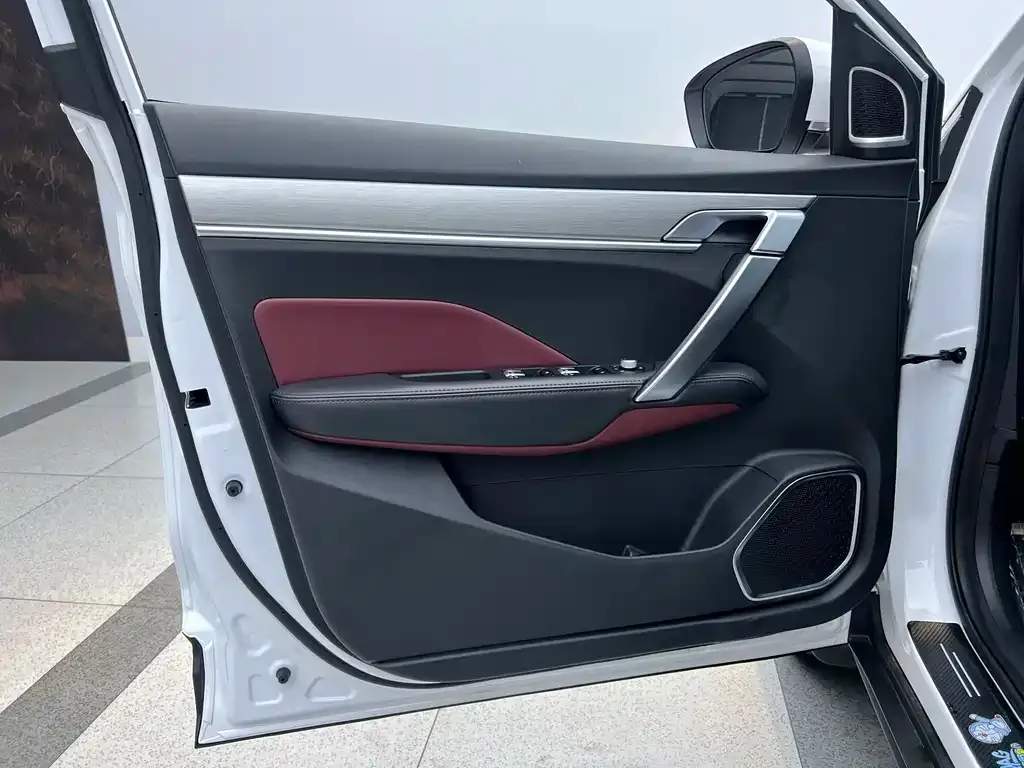Geely Binyue — фото 10