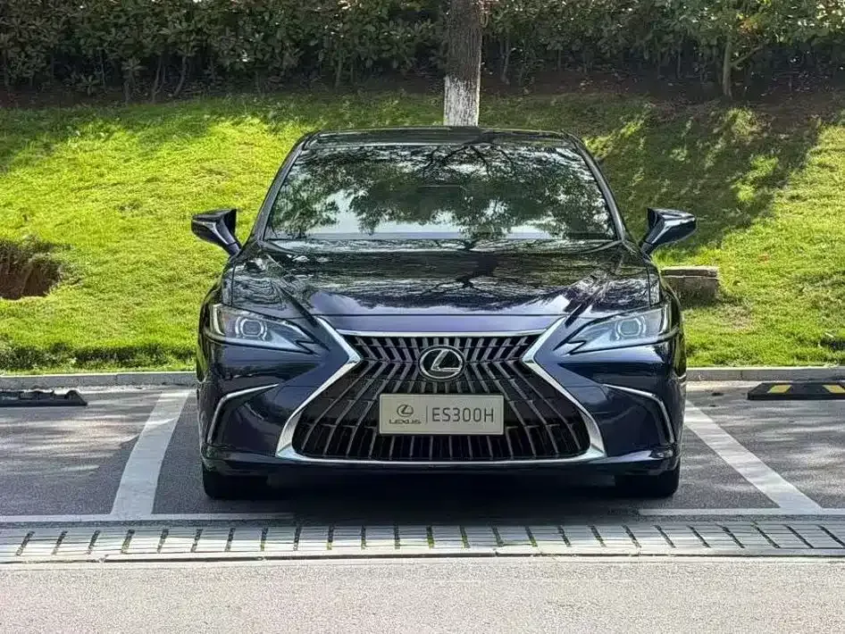 Lexus ES — фото 9