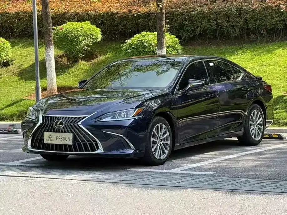 Lexus ES — фото 4