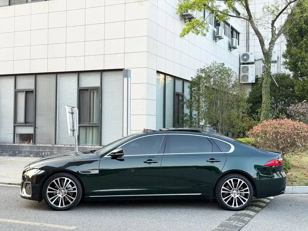 Jaguar XFL — фото 4