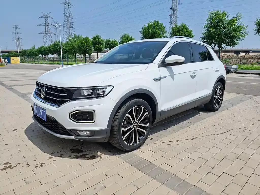 Volkswagen T-Roc — фото 9