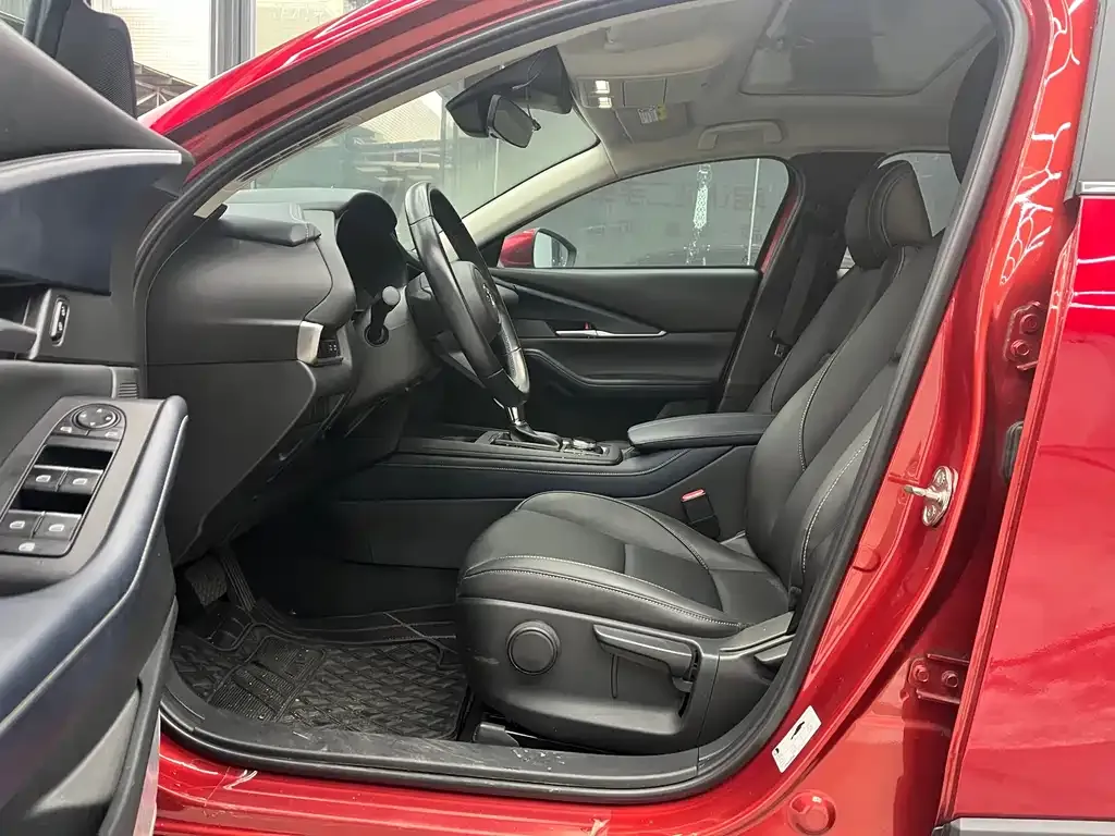Mazda CX-30 — фото 4