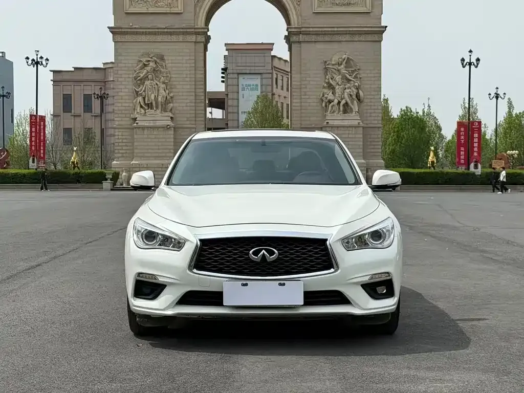 Infiniti Q50L — фото 4