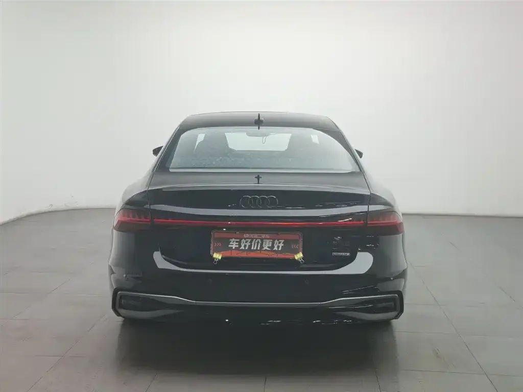 Audi A7L — фото 2