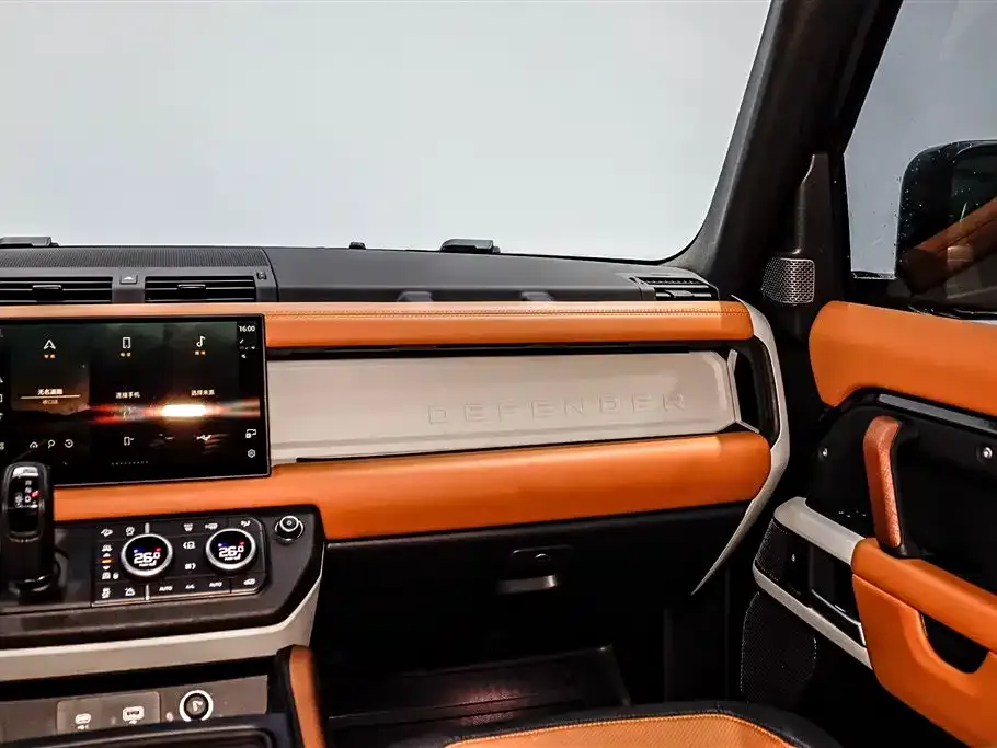 Land Rover Defender — фото 5
